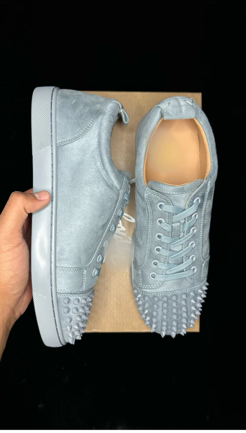 Lowtop Grey Spikes ( Suede )